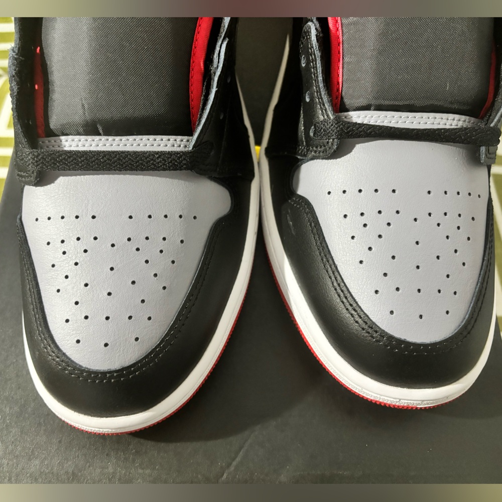 NEW IN BOX! Nike Air Jordan 1 Mid Retro Shoes Black/Cement Gray/ Red Size 12 - Picture 7 of 14